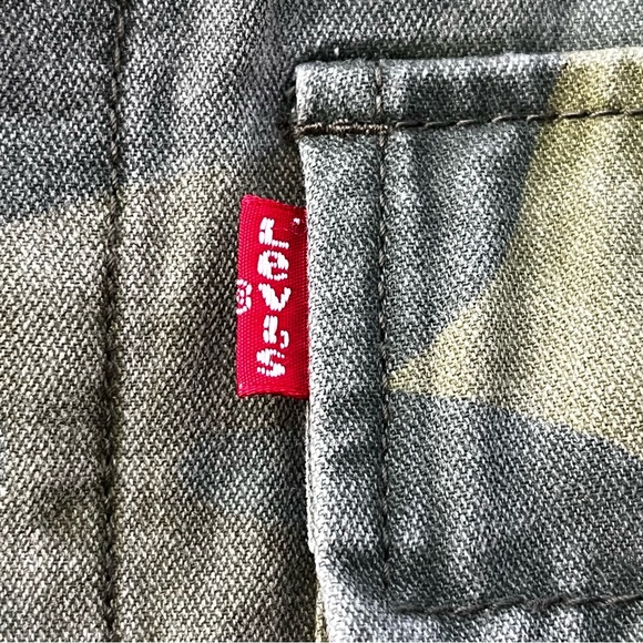 Levi’s & Strauss Camo Print Cargo Jacket - Size XS - Picture 4 of 10
